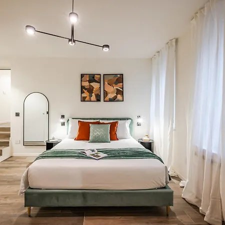 Residenze Coltellini Stanza Salvia * Modena